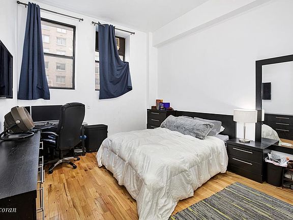 3rd image of 60 W 14th St APT 5C