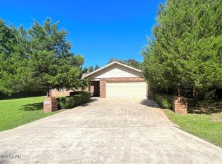 3922 Vistula Dr, Chipley, FL 32428