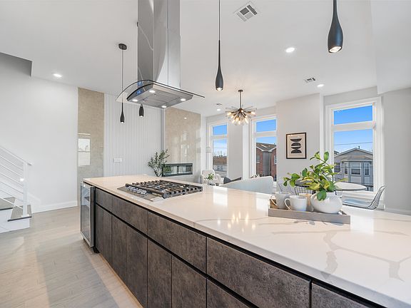 4th image of 272 Terrace Ave Floor 2