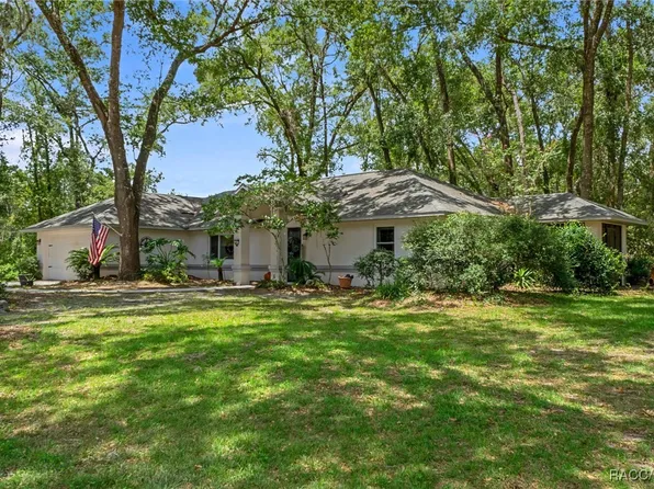 6845 E Seneca St, Inverness, FL 34452