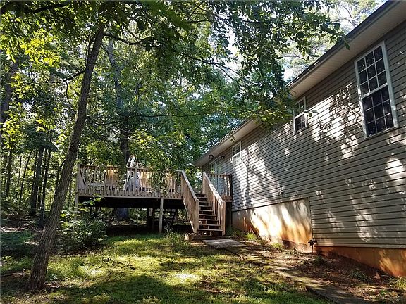 4th image of 240 Toto Creek Dr E