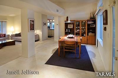 2nd image of 5565 N Waterfield Dr
