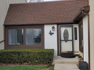 51 Westwood Ct, La Grange, IL 60525