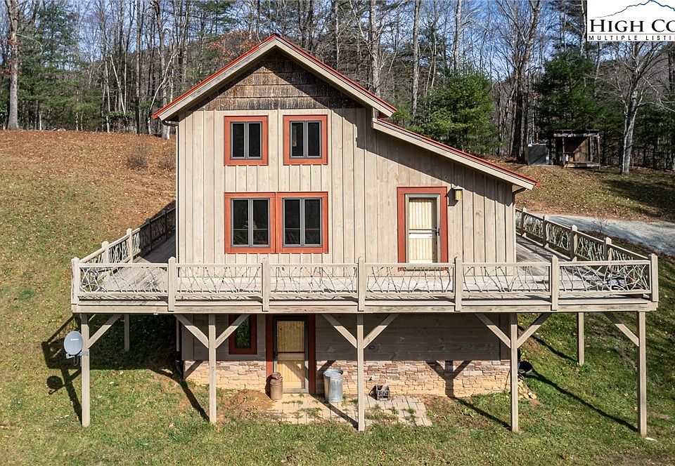 1st image of 337 Bluebird Lane
