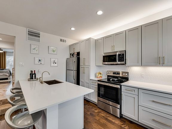 5th image of 7525 Holly Hill Dr APT 39