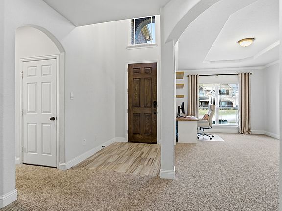4th image of 4610 Great Plains Way