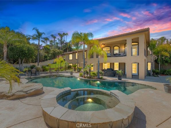 27430 Stonehenge Cir, Hemet, CA 92544