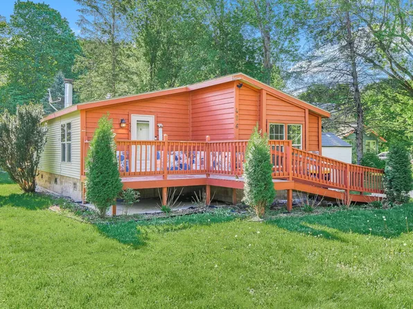 426 Railroad Ave, Ellsworth, WI 54011
