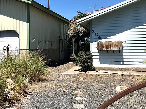 3rd image of 304 E Lewis St