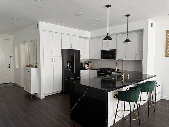 2nd image of 406 Adeline Ave