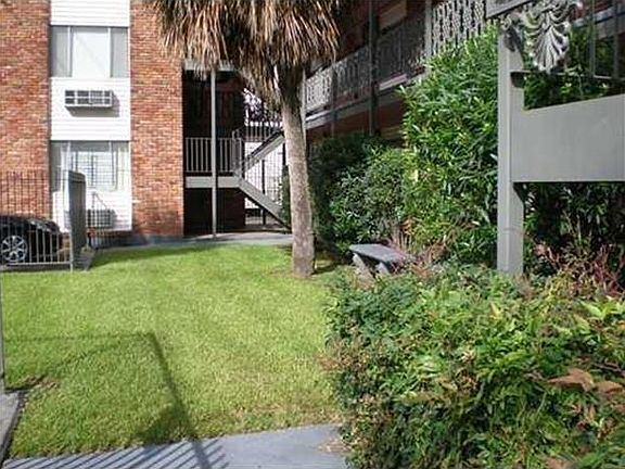 2nd image of 1135 Jackson Ave APT 206