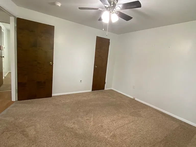 21 Roberts Rd — Photo 8