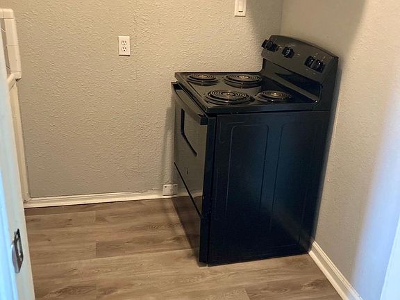 5th image of 804 Pearl St #3