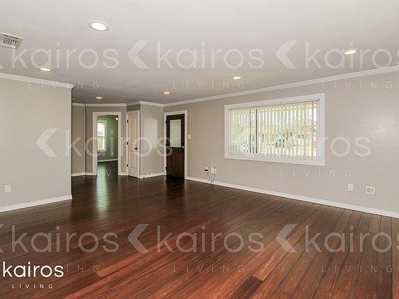 2nd image of 401 S Meredith Ave