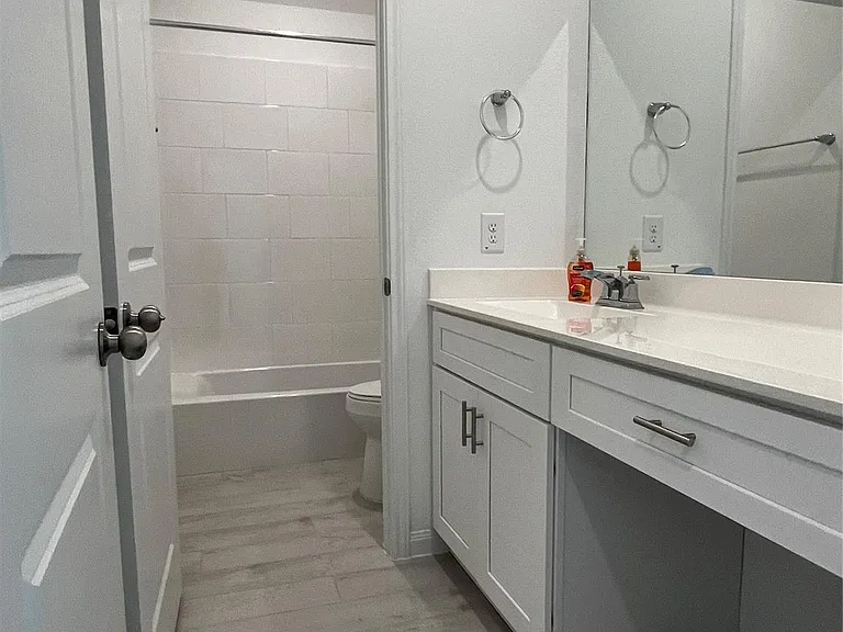 18206 Sonresa Way — Photo 18