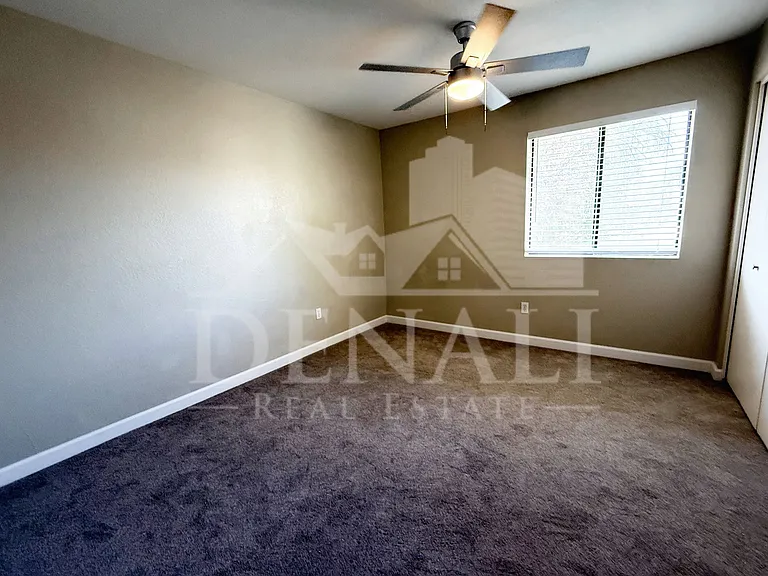1529 E Edgewater Dr — Photo 19
