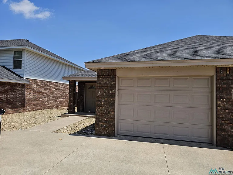 113 Gayland Dr — Photo 1