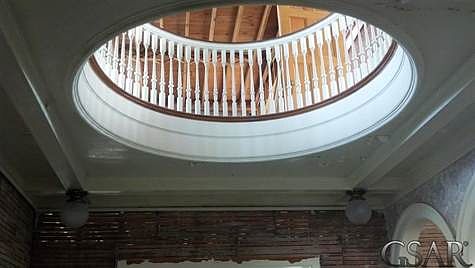 5th image of 605 W Broad St