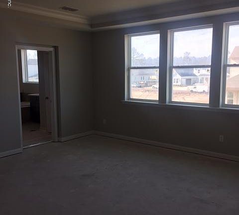 2nd image of 90 Valley Grove Dr