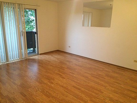 5th image of 987 Charlela Ln