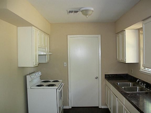 2nd image of 4211 Dacca Dr