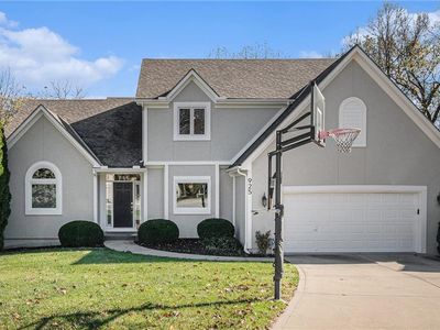 925 NE Emily Ln, Lees Summit, MO, 64086