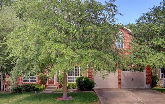 2nd image of 2747 Lake Forest Dr