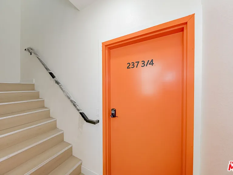233 N Chicago St — Photo 15