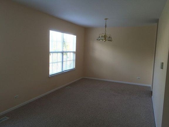 3rd image of 2625 Oxford Ct