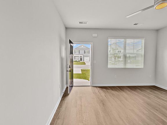 3rd image of 2031 Signal Hill Court Lot40