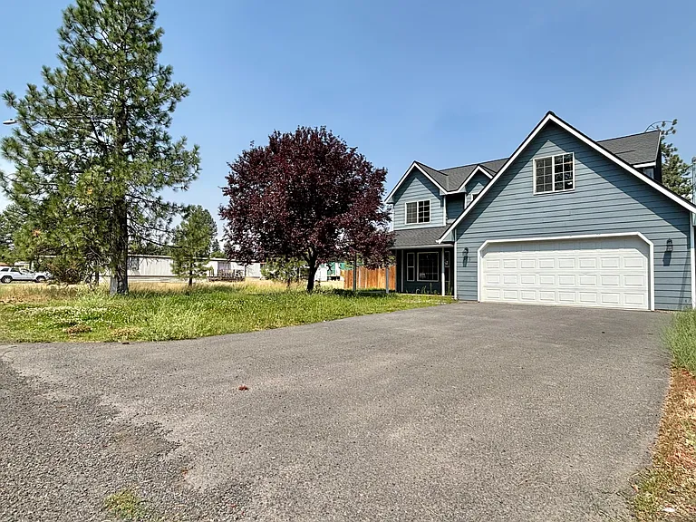 905 E Spence St — Photo 2