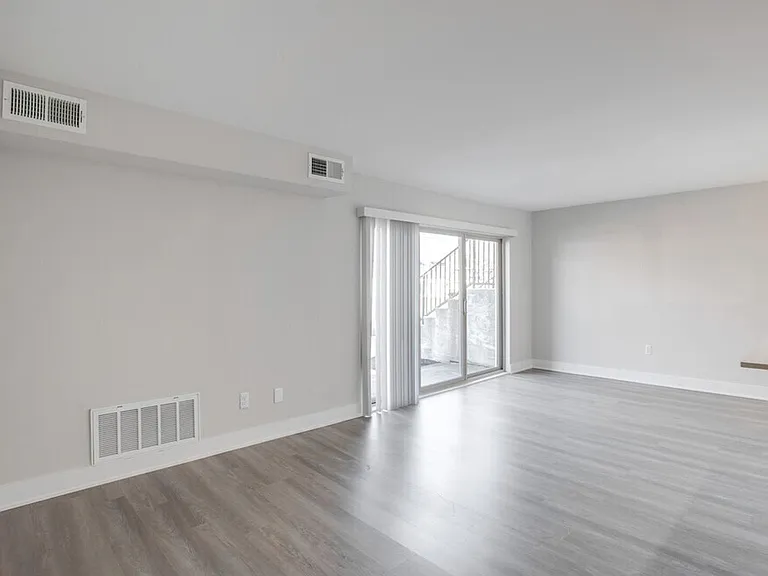 Coopers Place — Photo 16