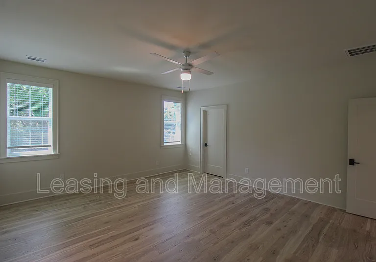 3633 Happyland Blvd — Photo 21