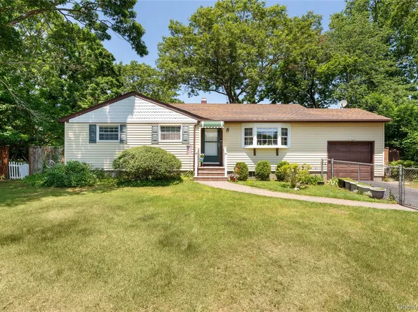 203 Hall Street, Port Jefferson, NY 11776