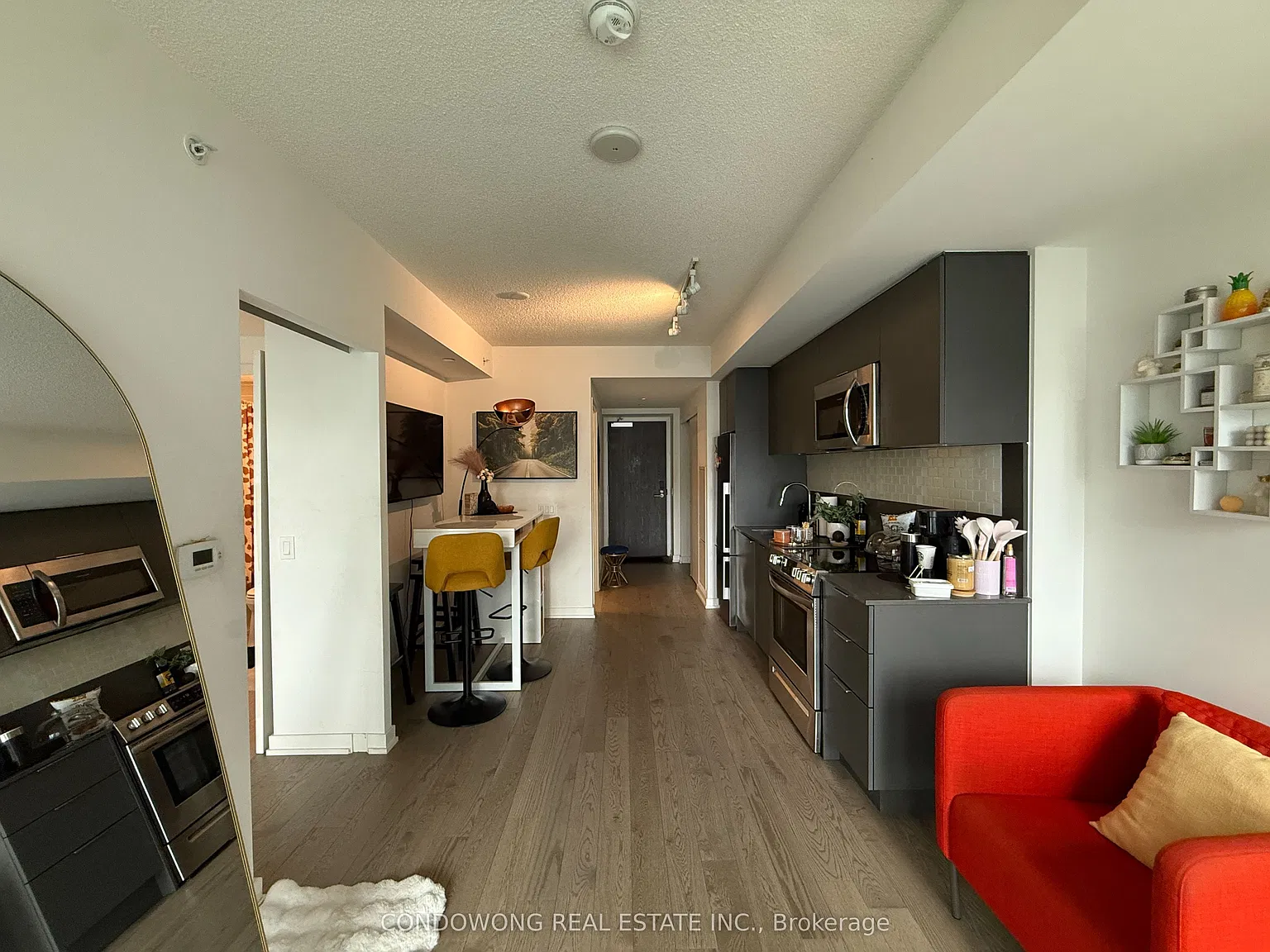25 Richmond St E — Photo 3