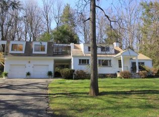 25 Roosevelt Dr, Bedford Hills, NY 10507