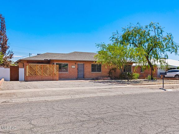 5th image of 4834 E Cecelia St