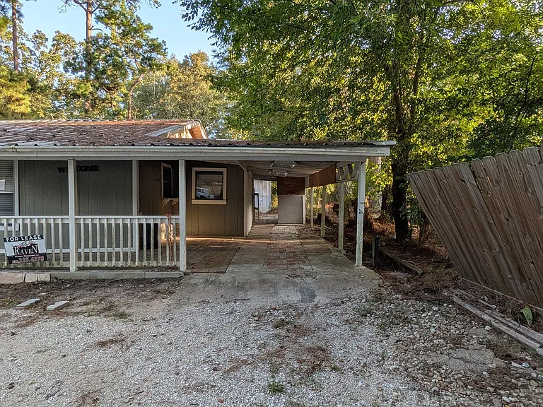 88 Gazebo St — Photo 2