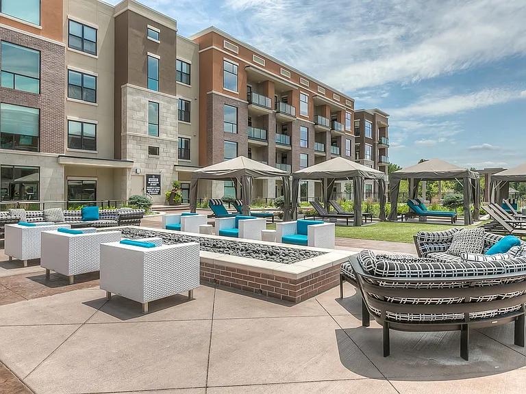 The Royale at CityPlace — Photo 9