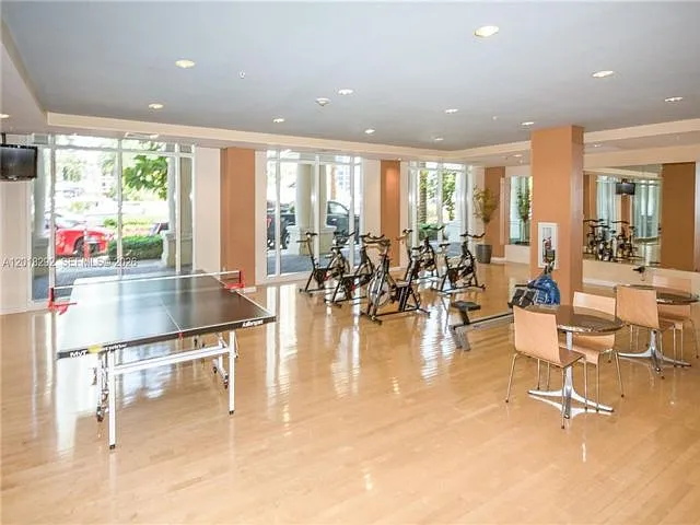 511 SE 5th Ave — Photo 3