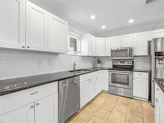 5th image of 1705 SE 19th LN