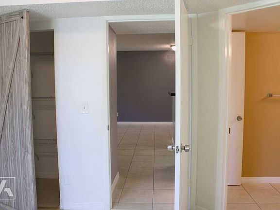 3rd image of 345 Lakepointe Dr Unit 104