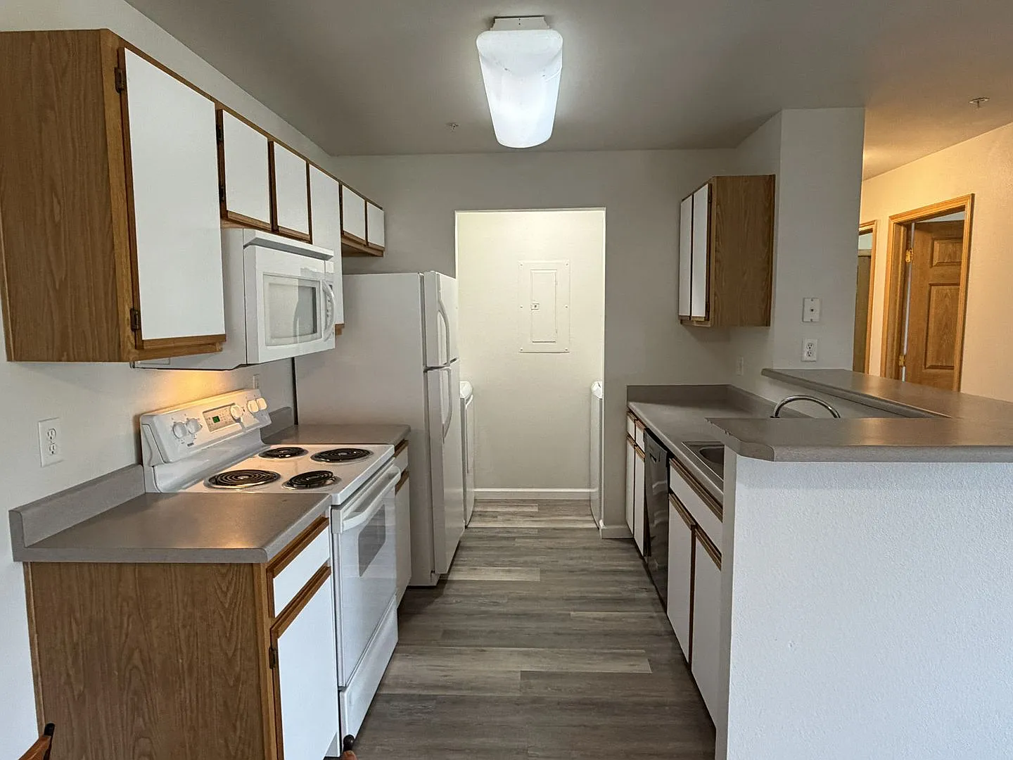 Fresh Updates + $500 Off First Month Prime CSU Location! — Photo 4
