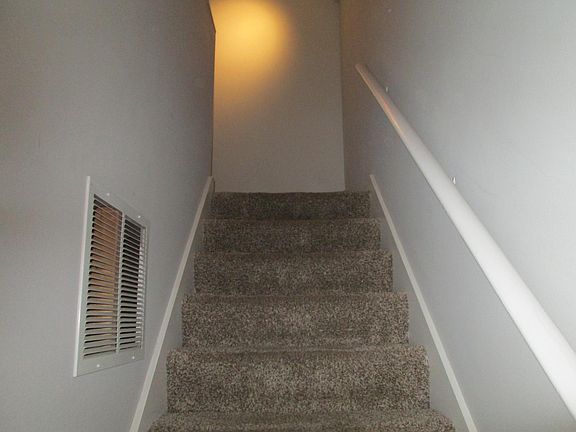 4th image of 1047 Lafayette Ave Unit E