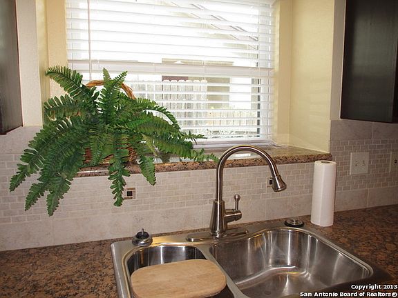 5th image of 10307 Grand Circle Dr