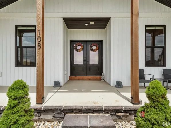 108 Baileys Ct, Highland, IL 62249