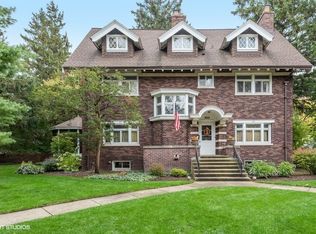 933 Lake Ave, Wilmette, IL