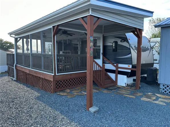 112 Gregory Dr, New London, NC 28127