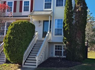 14100 Autumn Cir, Centreville, VA 20121