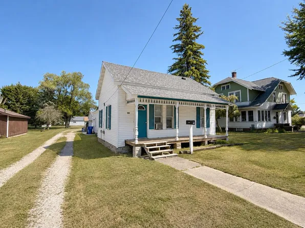 508 French St, Peshtigo, WI 54157